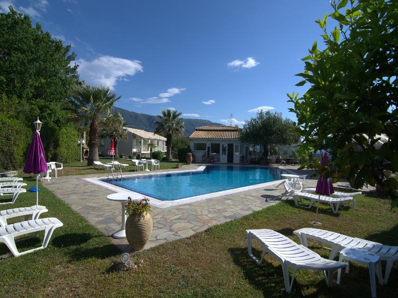 Апарт отель Panorama Hideaway Дассия Экстерьер фото